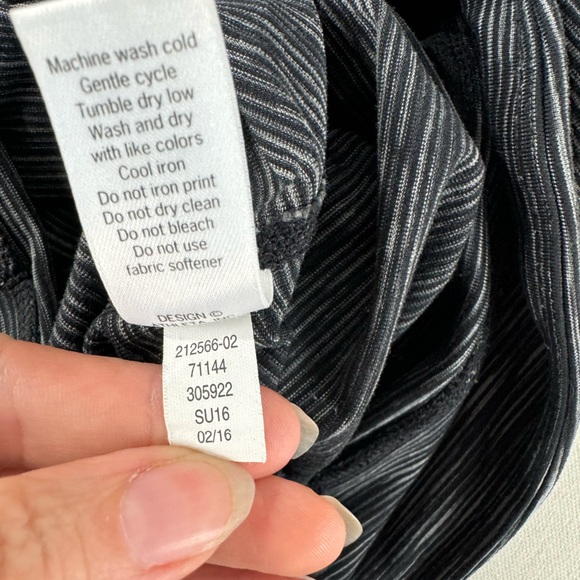 Athleta Energy Power Up Capri Leggings Gray Space Dye XL - Picture 8 of 13